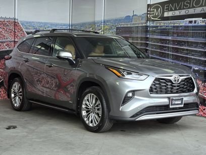New 2026 Toyota Highlander Platinum