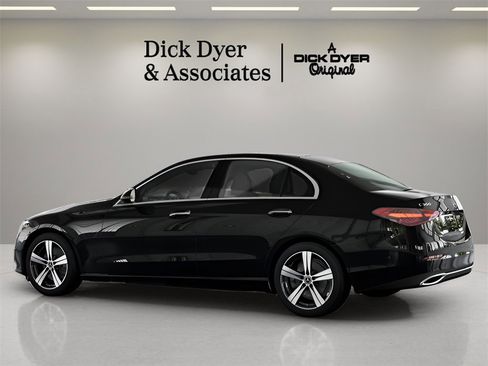 Used 2025 Mercedes-Benz C 300 Sedan image 20