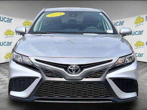 Used 2024 Toyota Camry SE FWD image 2