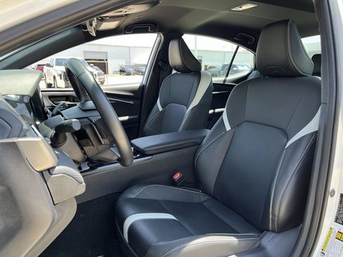 Used 2025 Toyota Camry SE FWD image 22