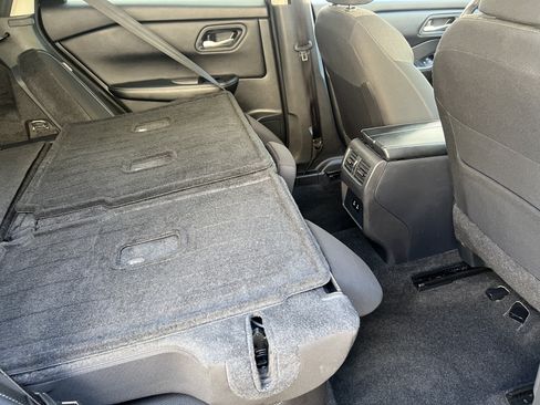 Used 2025 Nissan Rogue SV AWD/4WD image 20