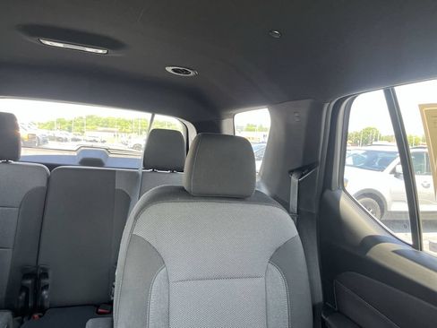 Used 2023 Chevrolet Traverse LT AWD/4WD image 14