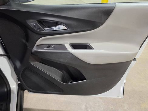 Used 2020 Chevrolet Equinox LT AWD/4WD image 30