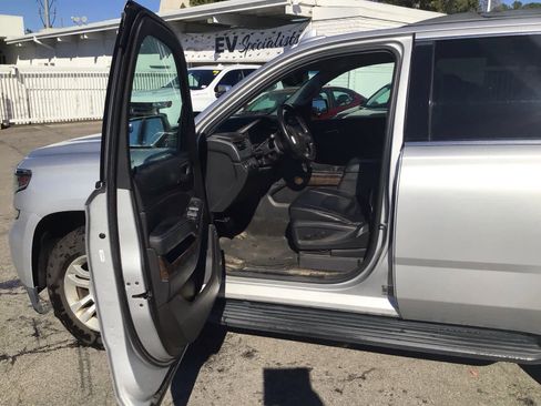 Used 2018 Chevrolet Tahoe LT image 5