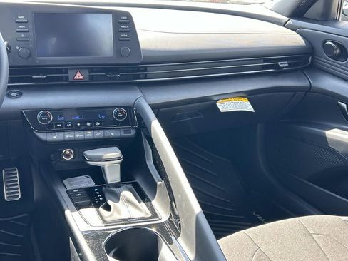 New 2026 Hyundai Elantra SEL Sport image 22