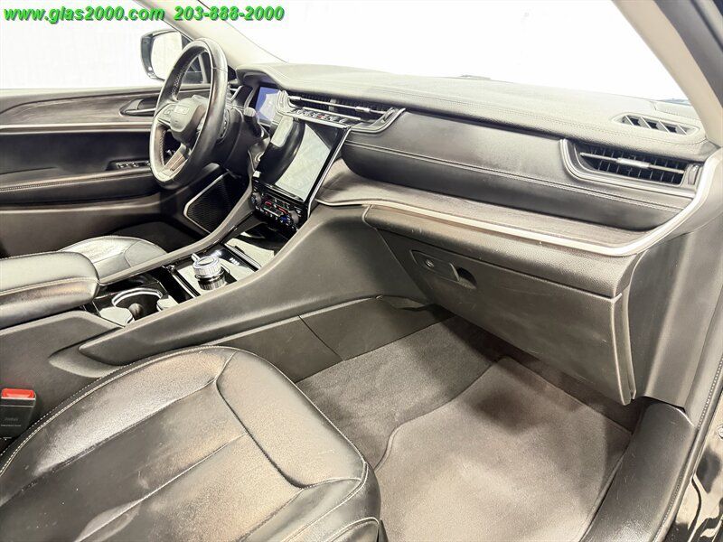 Used 2021 Jeep Grand Cherokee L Limited AWD/4WD image 5