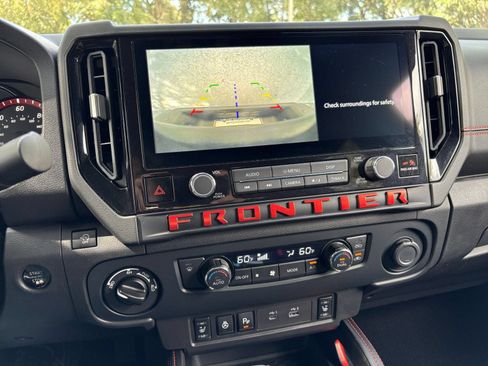 Used 2026 Nissan Frontier PRO-4X AWD/4WD image 16