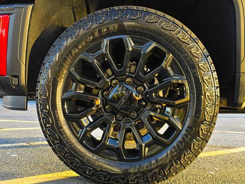 New 2026 GMC Sierra 2500 AT4 w/ AT4 Premium Plus Package image 12