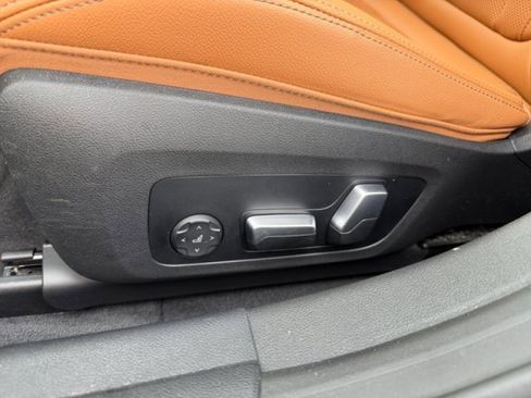 Used 2023 BMW i4 eDrive40 w/ M Sport Package image 11