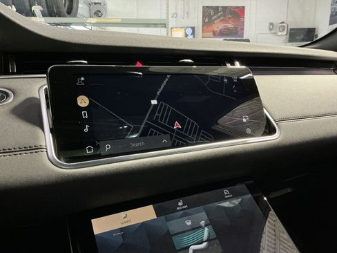 Used 2023 Land Rover Range Rover Evoque SE image 28