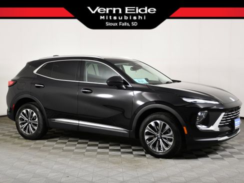 Used 2024 Buick Envision Preferred image 1