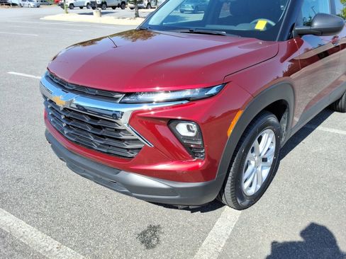 Certified 2024 Chevrolet TrailBlazer LS w/ LS Convenience Package FWD image 9