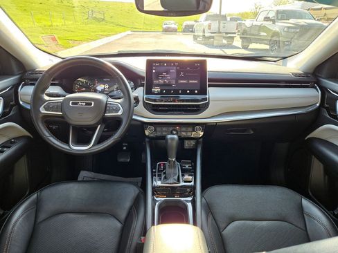Used 2022 Jeep Compass Limited AWD/4WD image 17