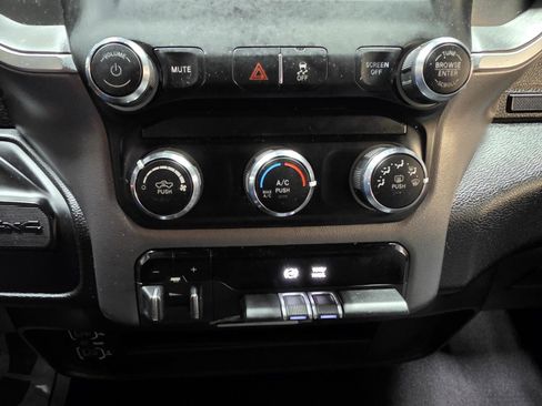 Used 2024 RAM 2500 Big Horn image 35