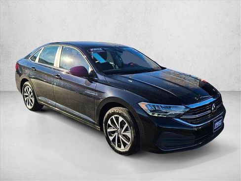 Used 2024 Volkswagen Jetta S image 3