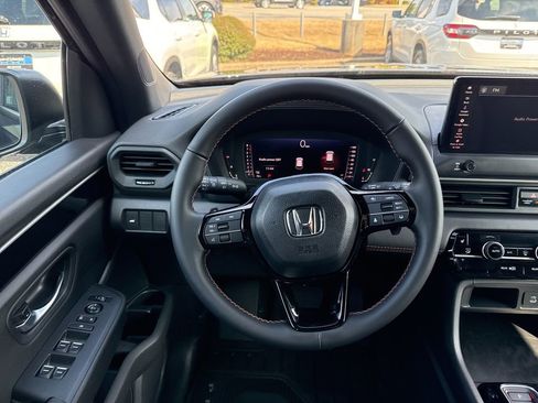 New 2026 Honda Pilot Sport image 18