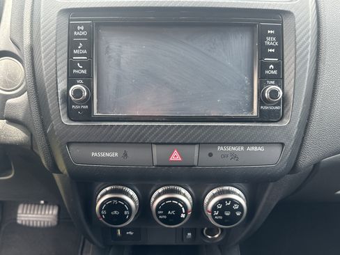 Used 2024 Mitsubishi Outlander Sport ES AWD/4WD image 27