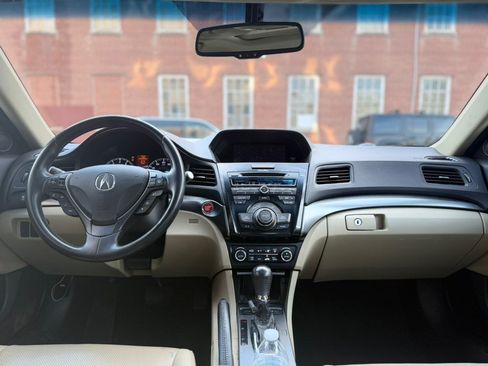 Used 2013 Acura ILX w/ Technology Package FWD image 20
