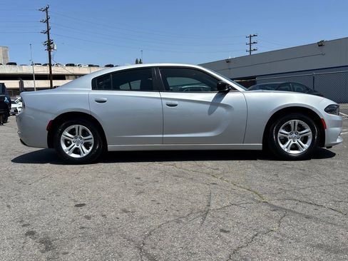 Used 2023 Dodge Charger SXT RWD image 3