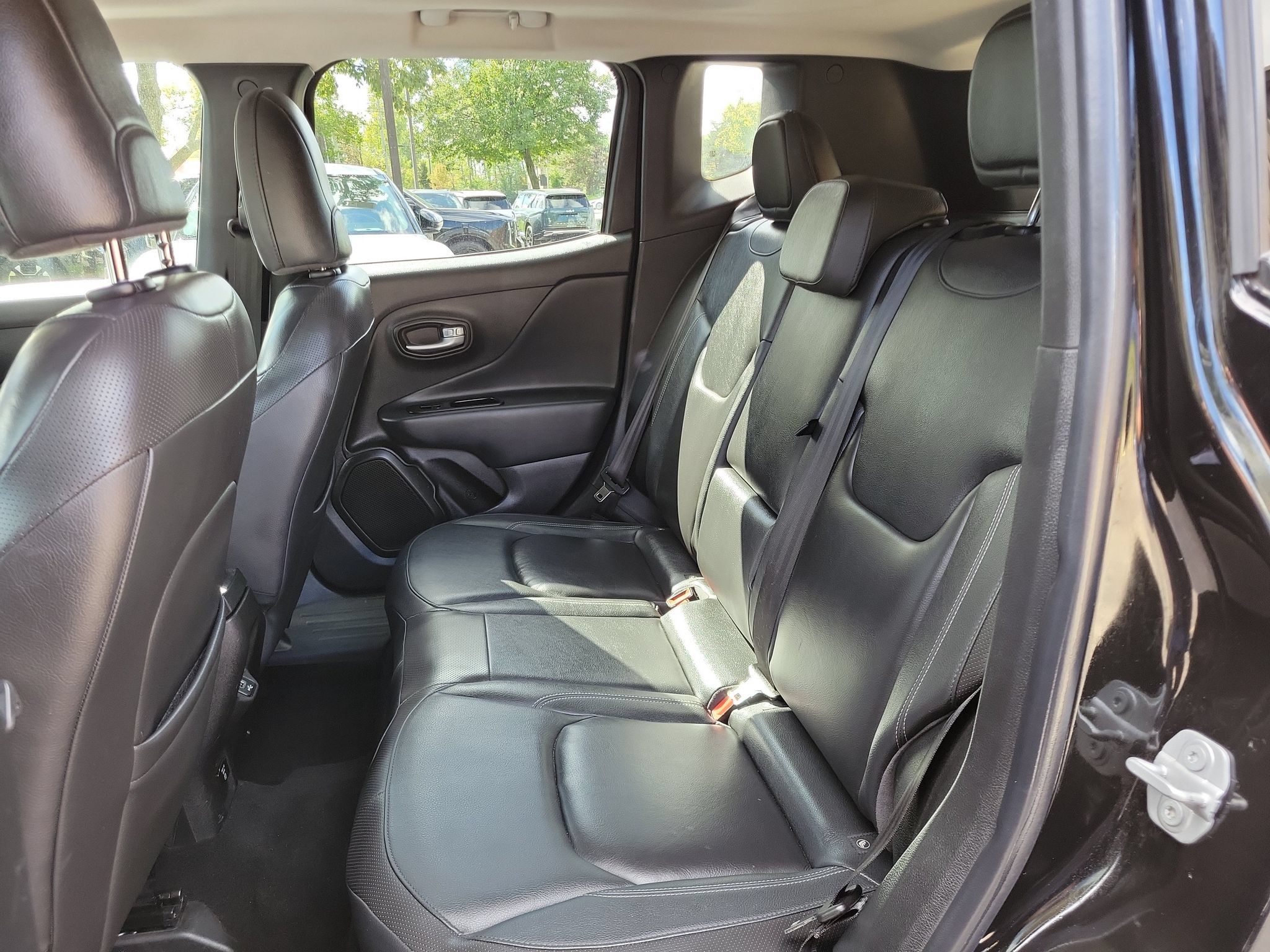 Used 2020 Jeep Renegade Limited AWD/4WD image 22