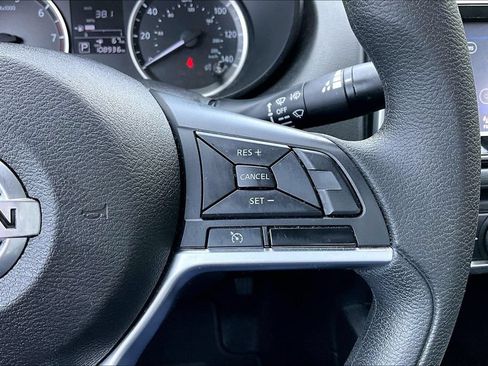Used 2020 Nissan Versa S FWD image 11