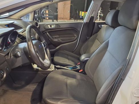 Used 2015 Ford Fiesta SE FWD image 18