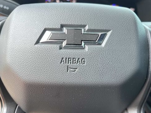 Used 2025 Chevrolet Colorado Trail Boss AWD/4WD image 32
