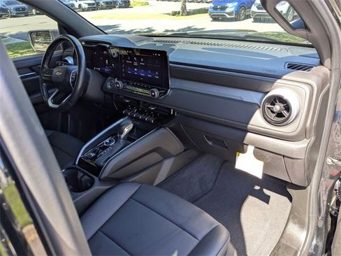 Used 2024 Chevrolet Colorado LT w/ LT Convenience Package III image 40