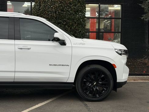 Used 2021 Chevrolet Suburban High Country w/ Premium Package image 24