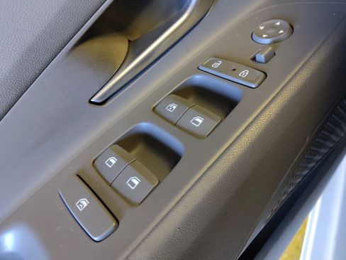 Used 2022 Hyundai Elantra SEL image 27