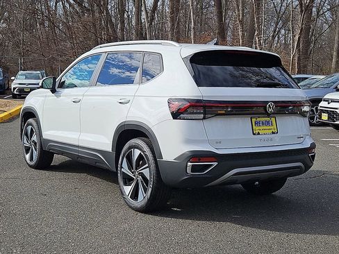 New 2026 Volkswagen Taos SE AWD/4WD image 5