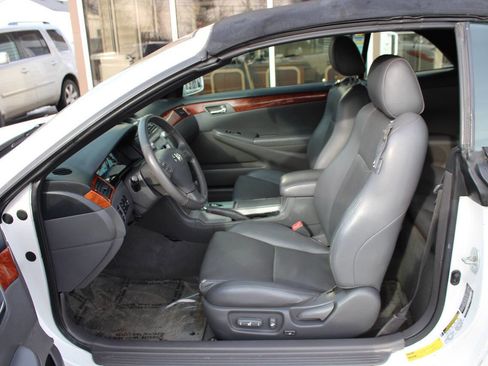 Used 2006 Toyota Solara SLE image 11