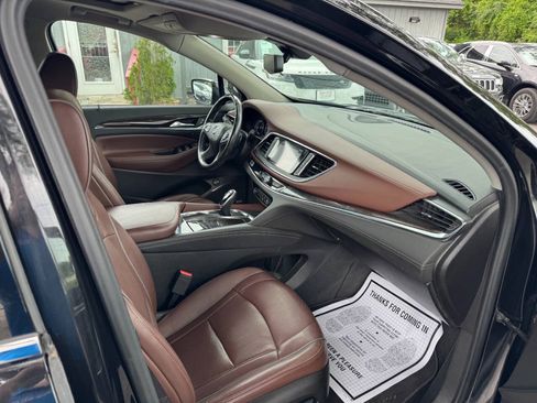 Used 2018 Buick Enclave Avenir AWD/4WD image 16