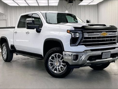Certified 2024 Chevrolet Silverado 3500 LTZ w/ LTZ Plus Package AWD/4WD image 35