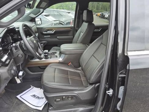 Used 2024 Chevrolet Silverado 1500 High Country w/ High Country Premium Package AWD/4WD image 14