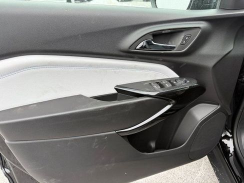 New 2026 Chevrolet Trax LT w/ LT Convenience Package image 8