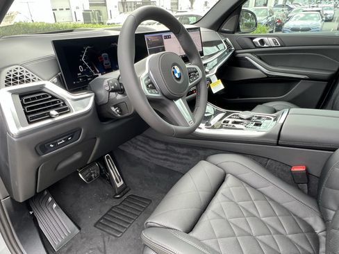 Used 2026 BMW X5 xDrive40i w/ M Sport Package AWD/4WD image 16