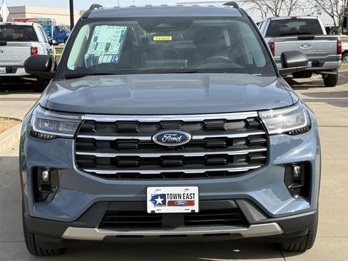 New 2026 Ford Explorer Active w/ Active Comfort Package image 7