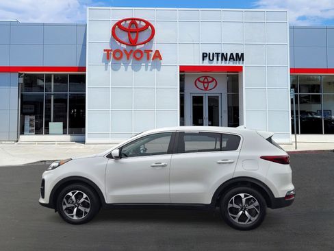 Used 2022 Kia Sportage LX image 6