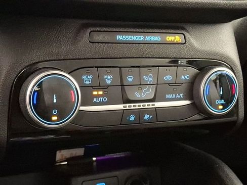 Used 2022 Ford Escape SE w/ Convenience Package image 17