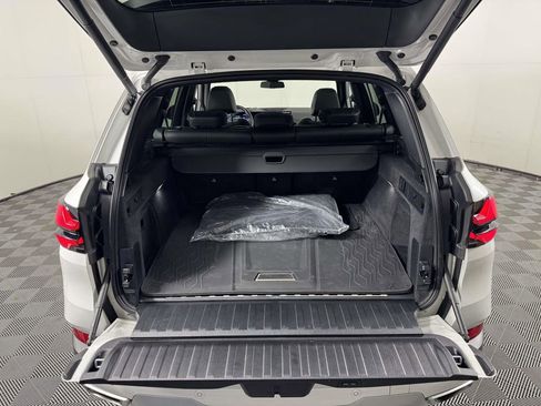 Used 2025 BMW X5 xDrive50e w/ Premium Package AWD/4WD image 13
