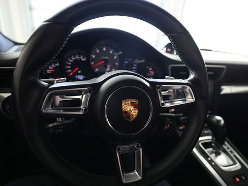 Used 2018 Porsche 911 Carrera S image 19