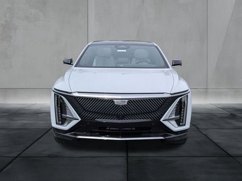 New 2026 Cadillac Lyriq Luxury RWD image 8