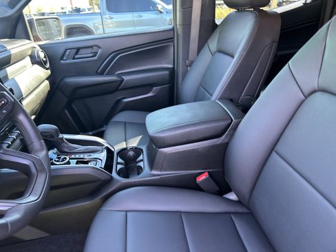 Used 2024 Chevrolet Colorado Trail Boss w/ Advanced Trailering Package image 12