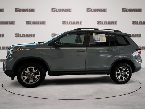 Used 2023 Honda Passport TrailSport image 2