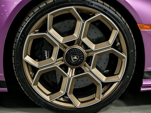 Used 2023 Lamborghini Huracan Tecnica RWD image 19