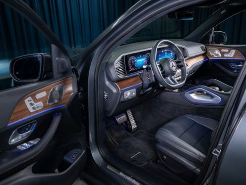 Certified 2025 Mercedes-Benz GLS 450 4MATIC image 13