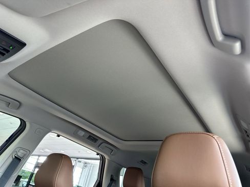 New 2026 Nissan Pathfinder Platinum AWD/4WD image 18