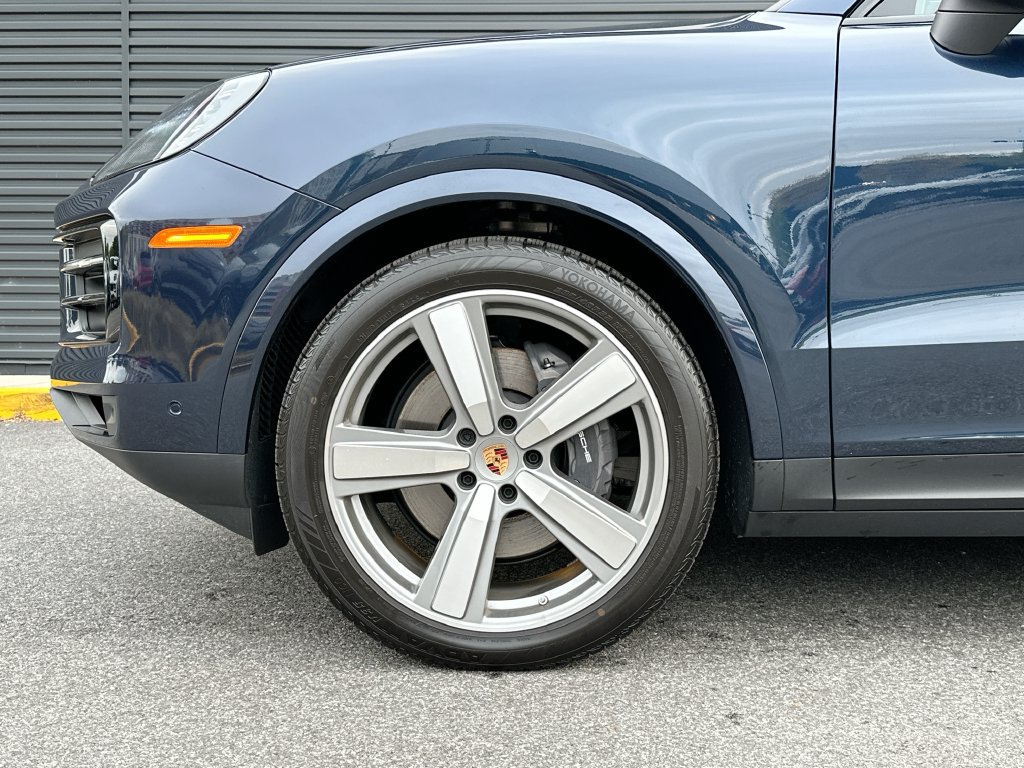 Certified 2026 Porsche Cayenne Coupe AWD/4WD image 34