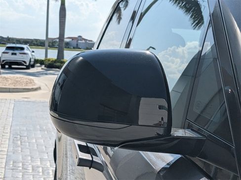 New 2025 Land Rover Range Rover Sport Dynamic SE image 11